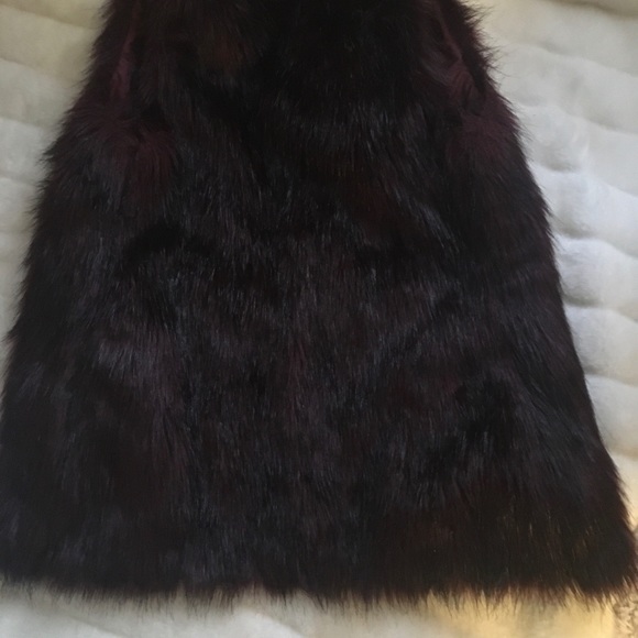 Womens Burgundy/black Vest - Picture 4 of 7